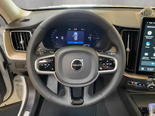 Volvo XC60 T8 eAWD PluginHybrid Ultra Dark Geartronic