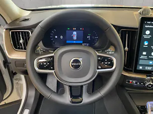 Volvo XC60 T8 eAWD PluginHybrid Ultra Dark Geartronic