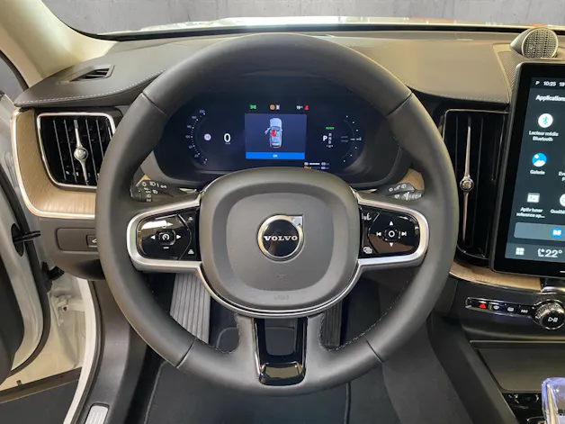 VOLVO XC60 T8 eAWD PluginHybrid Ultra Dark Geartronic