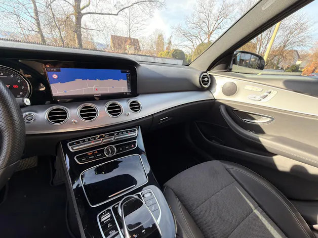 Mercedes-Benz E 200 Avantgarde 4 Matic 9G-Tronic