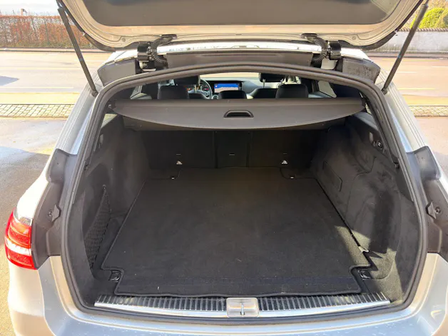 Mercedes-Benz E 200 Avantgarde 4 Matic 9G-Tronic