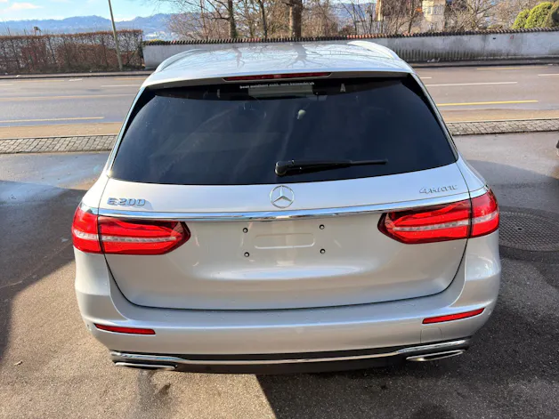 Mercedes-Benz E 200 Avantgarde 4 Matic 9G-Tronic