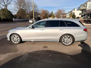 Mercedes-Benz E 200 Avantgarde 4 Matic 9G-Tronic