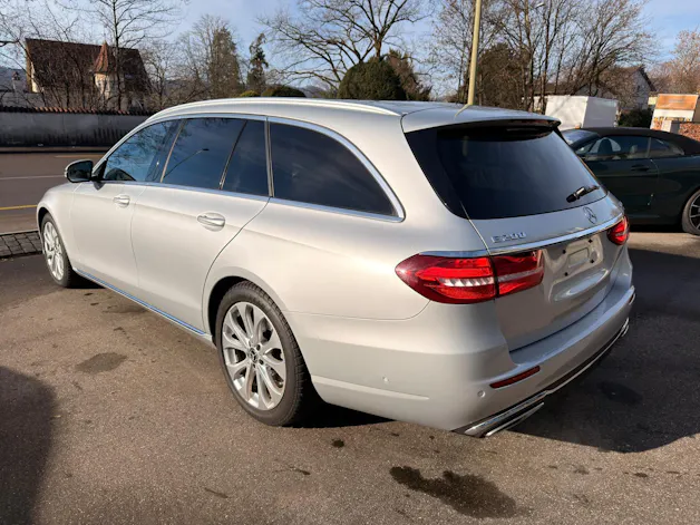 Mercedes-Benz E 200 Avantgarde 4 Matic 9G-Tronic