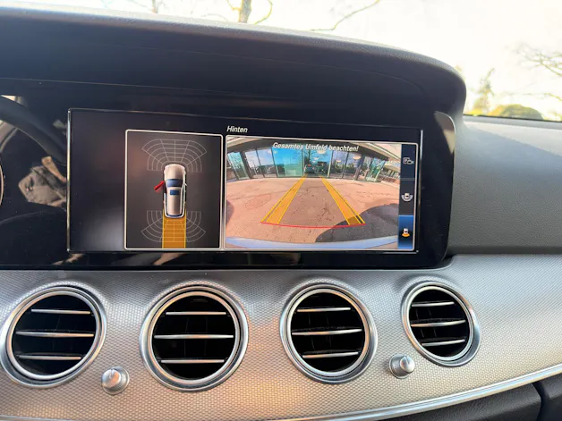 Mercedes-Benz E 200 Avantgarde 4 Matic 9G-Tronic