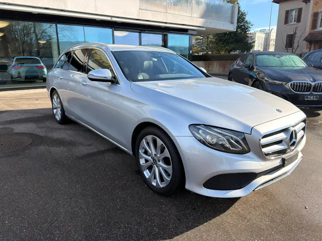 Mercedes-Benz E 200 Avantgarde 4 Matic 9G-Tronic