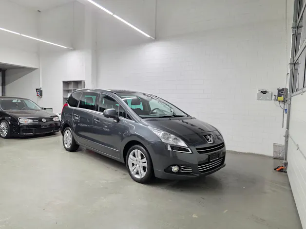 Peugeot 5008 1.6 16V T Sport Pack