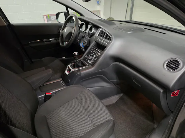 Peugeot 5008 1.6 16V T Sport Pack