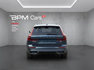 Volvo XC60 B5 Benzin Mild Hybrid AWD Ultra Dark Geartronic