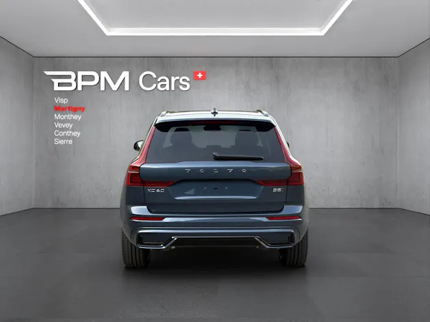 Volvo XC60 B5 Benzin Mild Hybrid AWD Ultra Dark Geartronic