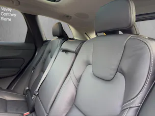 Volvo XC60 B5 Benzin Mild Hybrid AWD Ultra Dark Geartronic