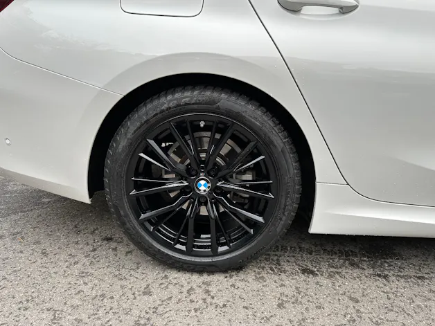 BMW 320d xDrive 48V Touring Steptronic M Sport