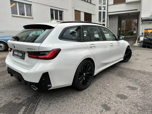 BMW 320d xDrive 48V Touring Steptronic M Sport