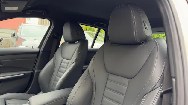 BMW 320d xDrive 48V Touring Steptronic M Sport