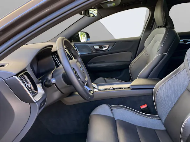 Volvo V60 2.0 B5 Plus Dark AWD