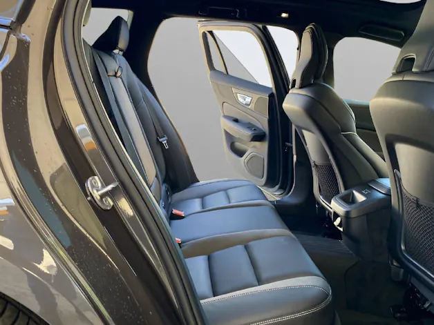 Volvo V60 2.0 B5 Plus Dark AWD
