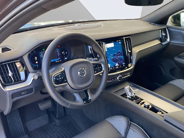 Volvo V60 2.0 B5 Plus Dark AWD