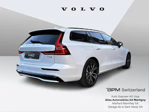 Volvo V60 2.0 T6 TE Plus Dark eAWD Business