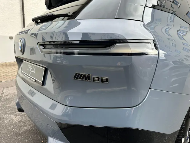 BMW iX M60