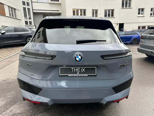 BMW iX M60