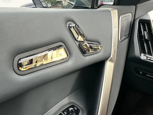 BMW iX M60