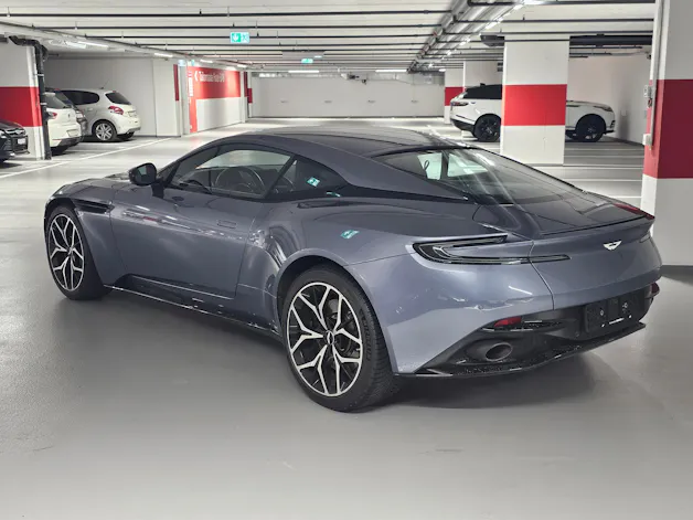 Aston Martin DB11 V8 Touchtronic 3