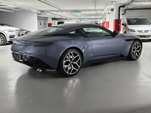 Aston Martin DB11 V8 Touchtronic 3