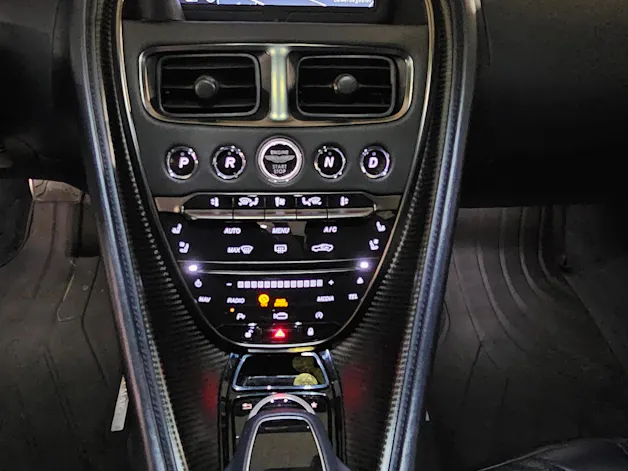 Aston Martin DB11 V8 Touchtronic 3