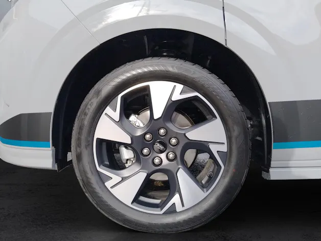 Ford Tourneo C Bus 320 L1 2.0 EcoBlue 170 Sport 4x4
