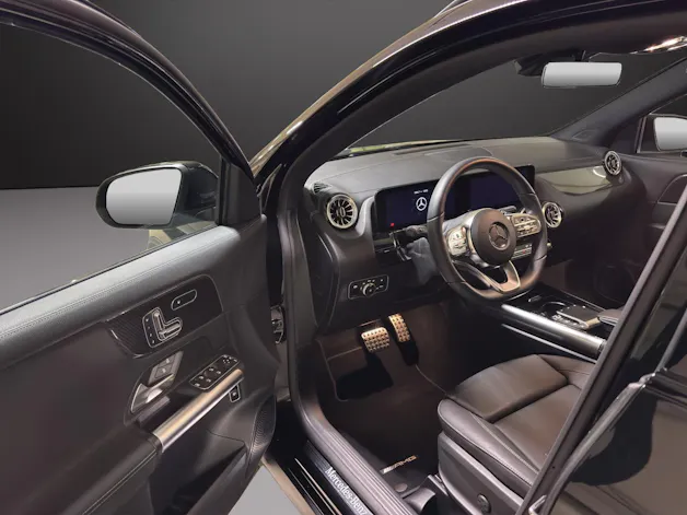 Mercedes-Benz GLA 250 4Matic AMG Line 8G-DCT