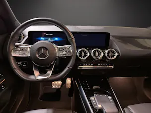 Mercedes-Benz GLA 250 4Matic AMG Line 8G-DCT