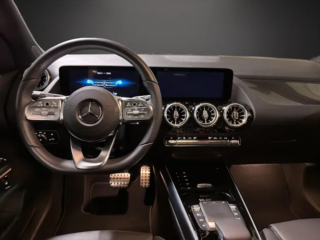 Mercedes-Benz GLA 250 4Matic AMG Line 8G-DCT