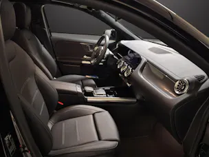 Mercedes-Benz GLA 250 4Matic AMG Line 8G-DCT