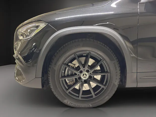 Mercedes-Benz GLA 250 4Matic AMG Line 8G-DCT