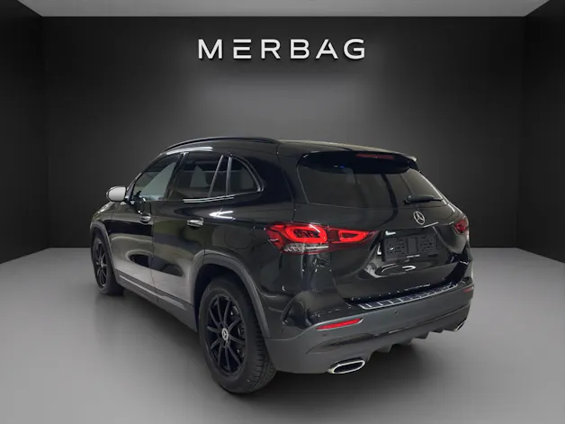 Mercedes-Benz GLA 250 4Matic AMG Line 8G-DCT