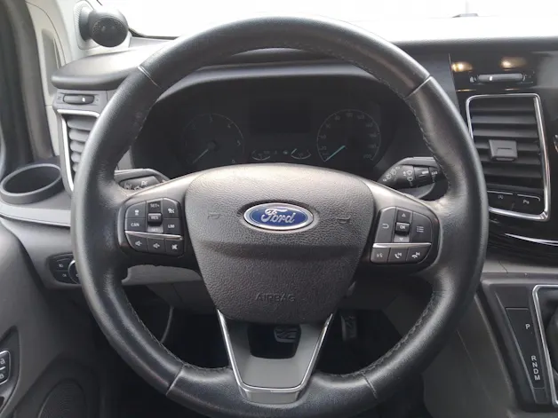 Ford Tourneo Custom Bus 310 L1 2.0 TDCi 170 Sport