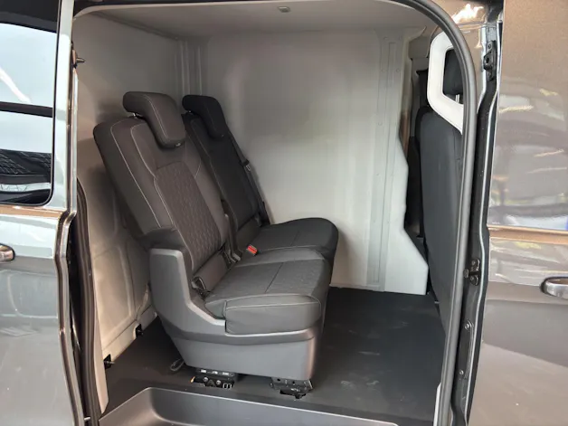 Ford E-Transit Custom Multicab 320 L1 218 PS Limited RWD