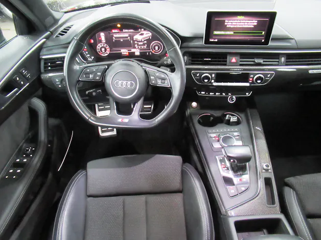 Audi S4 Avant 3.0 TFSI quattro tiptronic
