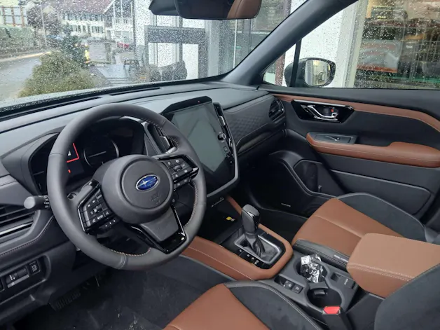 Subaru Forester Station 2.0i e-Boxer Luxury