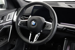 Vehicle image BMW X1 23i xDrive paddles