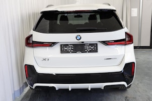 Vehicle image BMW X1 23i xDrive paddles