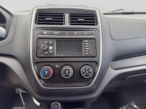 https://vehicle.imgix.net/4188465/c63915e4-a830-4a05-84b8-cf71d97e7133.jpg