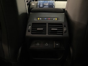 Vehicle image LAND ROVER Discovery Sport 1.5 T 270e Landmark (Plug-in Hybrid)