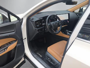 https://vehicle.imgix.net/4188549/0f5f5cba-a310-4c2f-887f-7c54498267ca.jpg