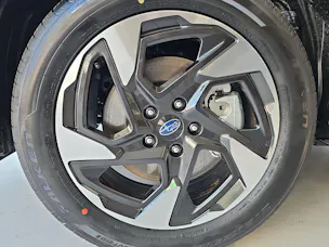 Subaru Crosstrek 2.0i e-Boxer Swiss Plus