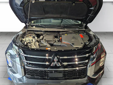 MITSUBISHI OUTLANDER 15