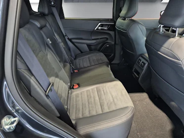 MITSUBISHI OUTLANDER 10