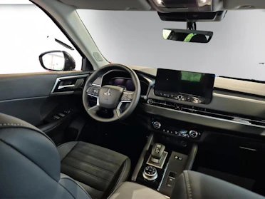 MITSUBISHI OUTLANDER 11