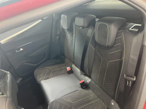 Fahrzeugbild PEUGEOT 2008 1.2 Hybrid 145 GT