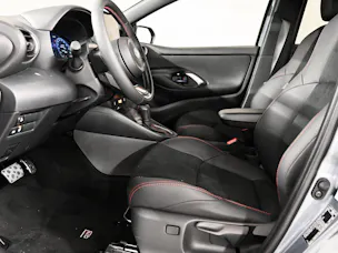 Toyota Yaris 1.5 VVT-i HSD GR Sport